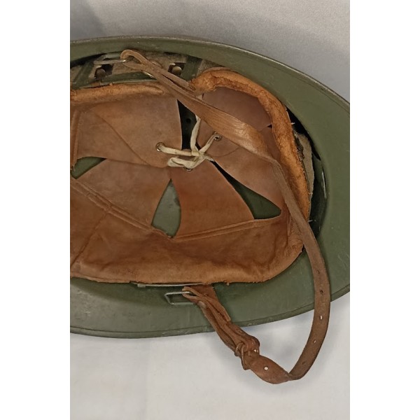 Casque Adrian modèle 26 du 7ème R.T.A. Indochine