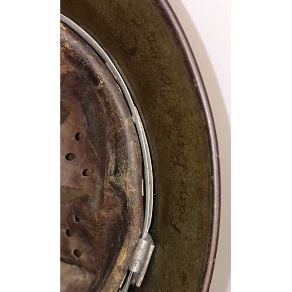 Casque Allemand modèle 35 insigne Wehrmacht 39/45 WW2