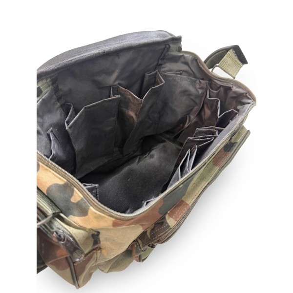 Sac médical camouflage avec bandoulière
