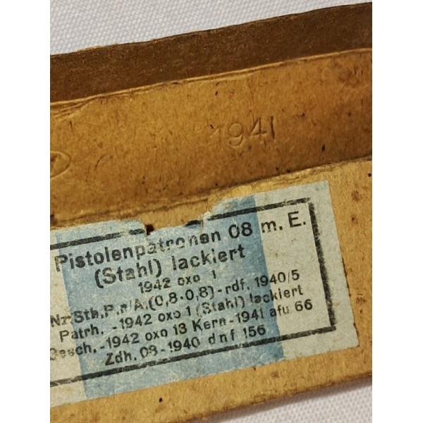 Boite vide 9mm luger p-08...