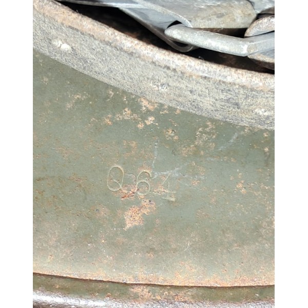 Casque Allemand modèle 1935 peinture granitée 2 insignes 1940 WW2