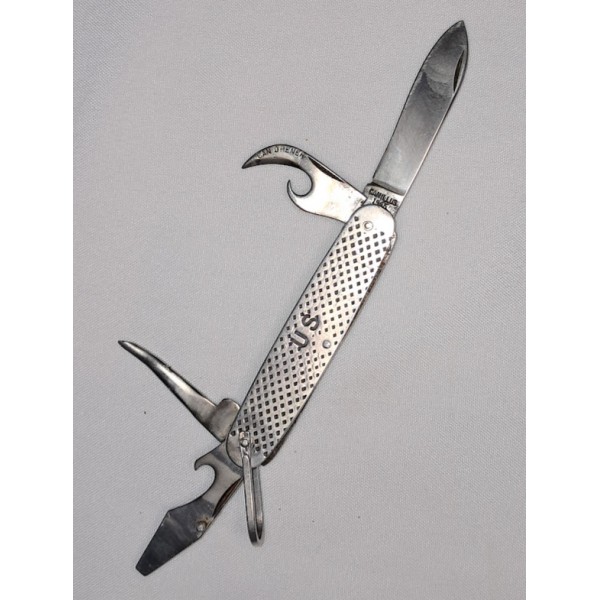 Couteau multifonctions...