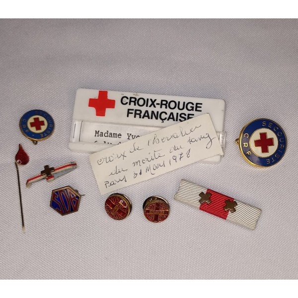 Insignes rappel boutonnière...