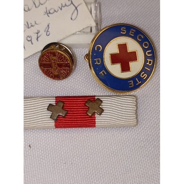 Insignes rappel boutonnière Croix rouge Française 60/70