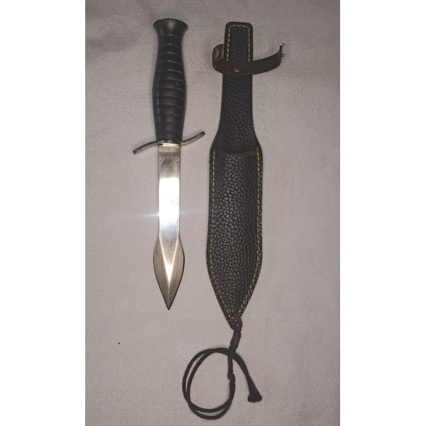 Couteau de lancé jet...