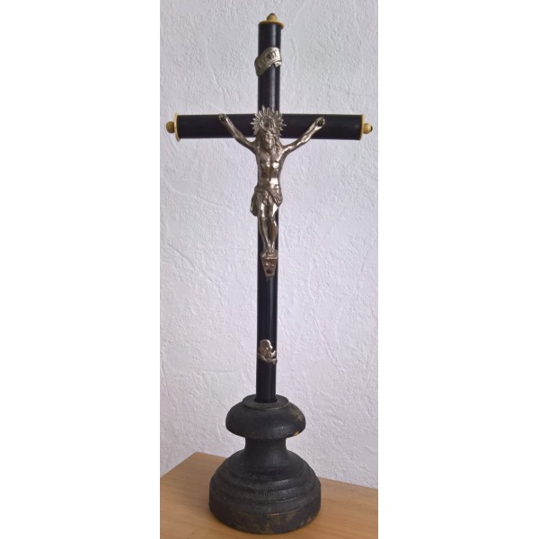 Crucifix d'autel,  de table...