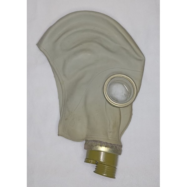 Masque anti gaz soviétique URSS années 70 guerre froide