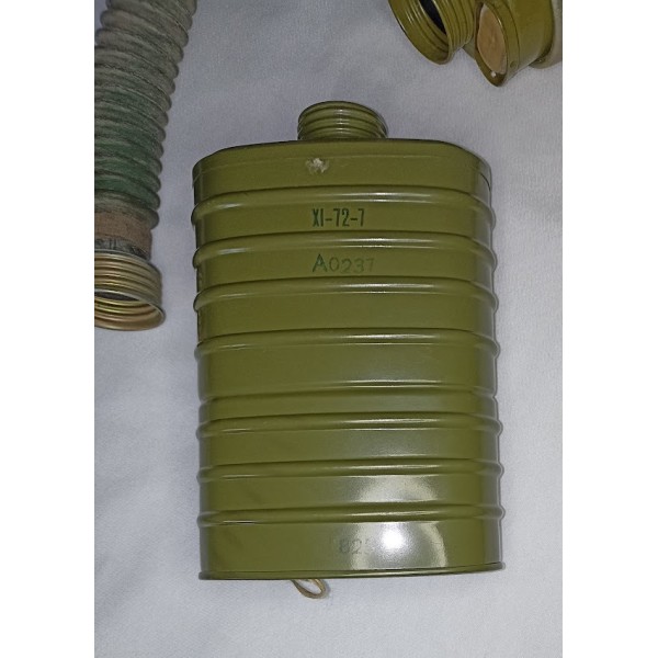 Masque anti gaz soviétique URSS années 70 guerre froide