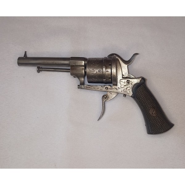 Révolver type Lefaucheux...