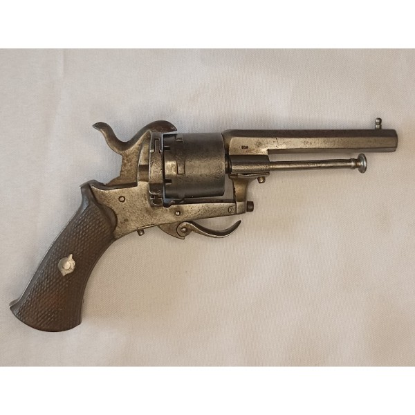 Révolver type Lefaucheux...