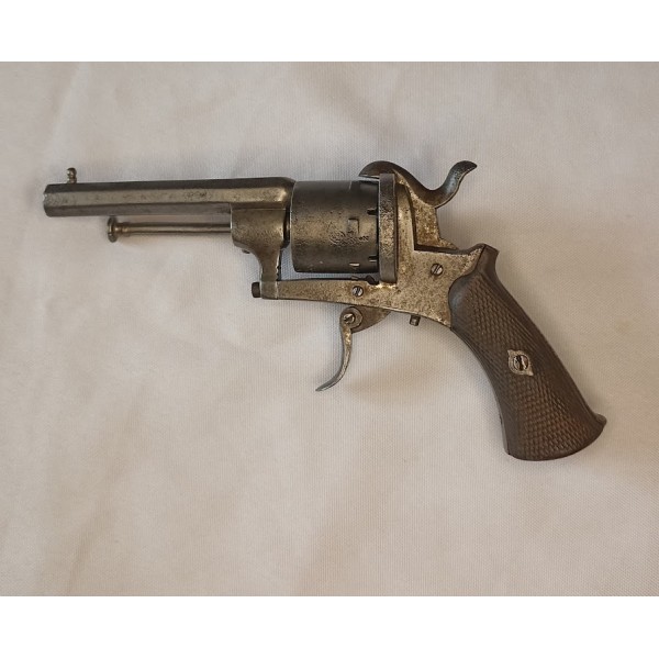 Révolver type Lefaucheux...