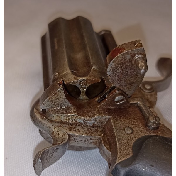 Révolver de poche type poivrière à broche XIXème St Etienne