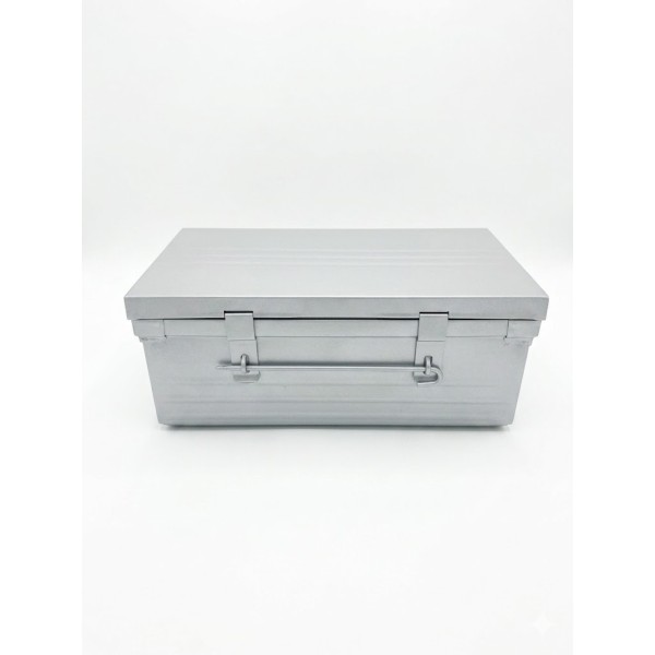 Malle métallique finition...