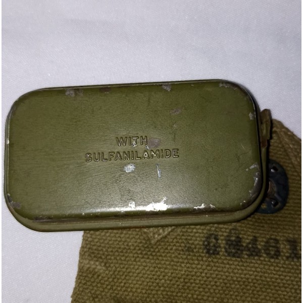 Pochette et pansement Gi's US Army 1943 WW2