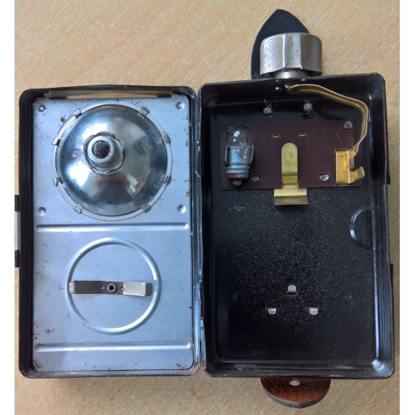 Lampe de poche  ARTAS Bundeswehr, NVA, Allemagne de l'Est