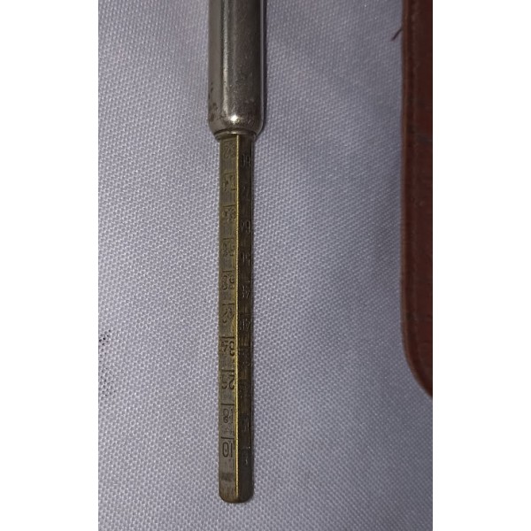 Manomètre véhicule pression pneumatique années 30/40 WW2