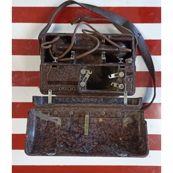 Téléphone de campagne AT1 Transmissions Armée Française 1945