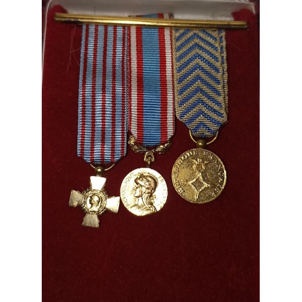 Médailles réductions guerre...