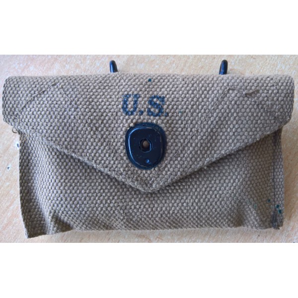 Repro pochette à pansement...