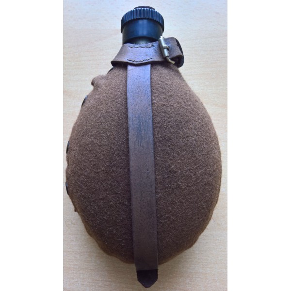 Repro gourde allemande WW2...