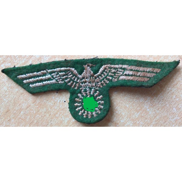 Aigle de poitrine pour...