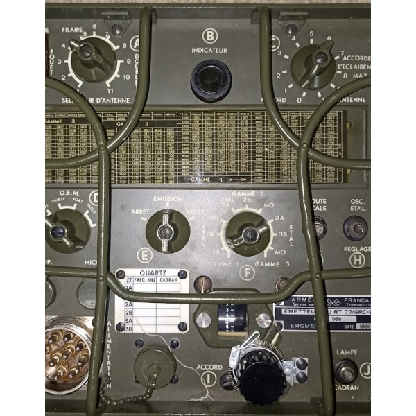 Poste émetteur-récepteur US RT-77/GRC-9 (FR)