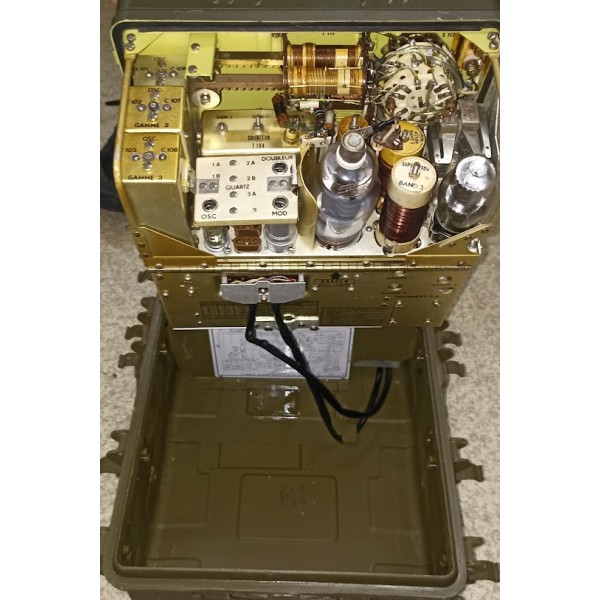 Poste émetteur-récepteur US RT-77/GRC-9 (FR)