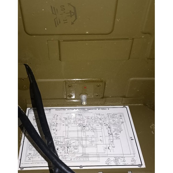 Poste émetteur-récepteur US RT-77/GRC-9 (FR)
