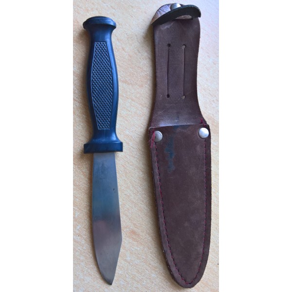 Couteau de type scout