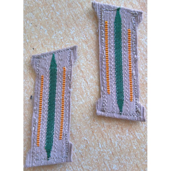 Repro pattes de col Litzen...