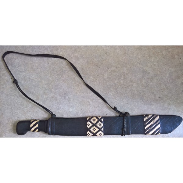 Machette tribale souvenir...