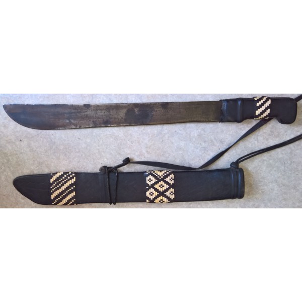 Machette tribale souvenir Afrique, Tchad...(1)
