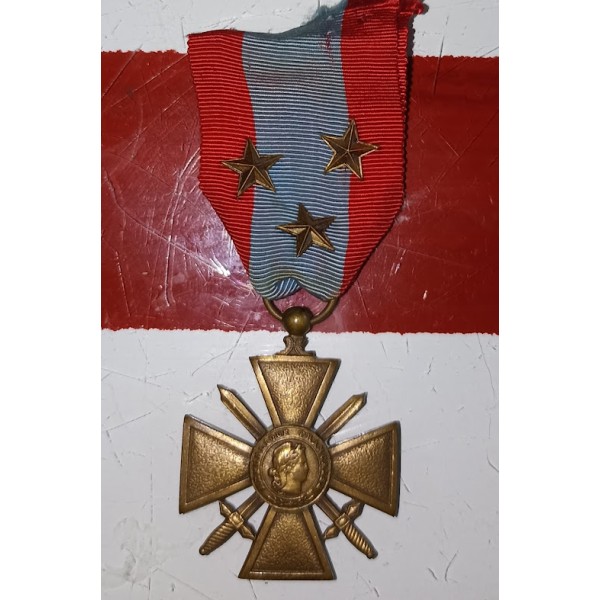 Médaille croix de guerre...