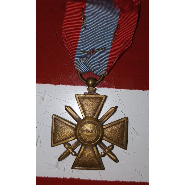 Médaille croix de guerre...