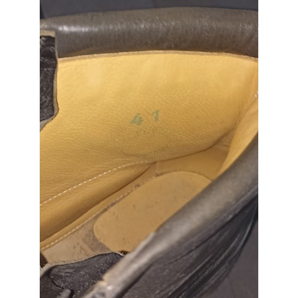 Chaussures pilote parachutiste paraboot poiture 41 datées 1992
