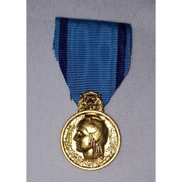 Médaille de la jeunesse et...