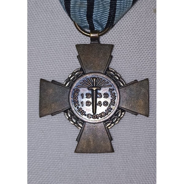 Croix du combattant...