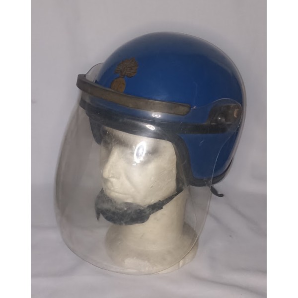 Casque maintien de l'ordre...