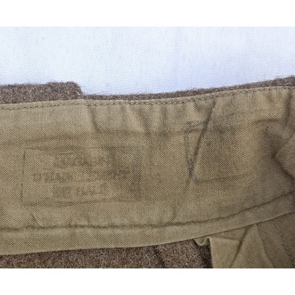 Saroual, sarouel modèle 1946 en drap kaki foncé Spahis Légion Etrangère portée