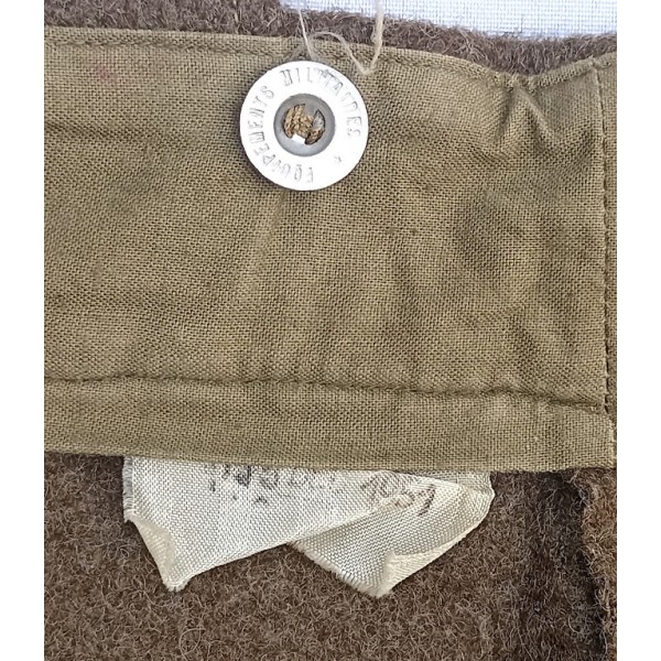 Saroual, sarouel modèle 1946 en drap kaki foncé Spahis Légion Etrangère portée
