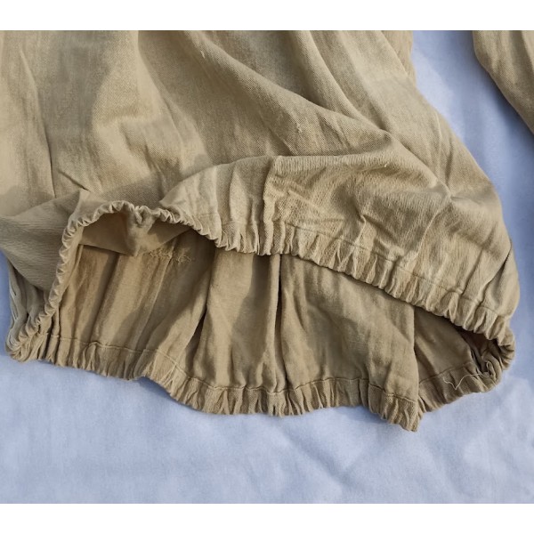 Saroual, sarouel troupes Saharienne et Légion portée en toile beige croix d'Agadès