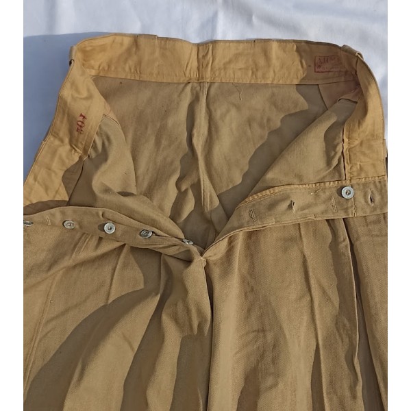 Saroual, sarouel modèle 1952 toile kaki clair AFN compagnie Saharienne Légion portée