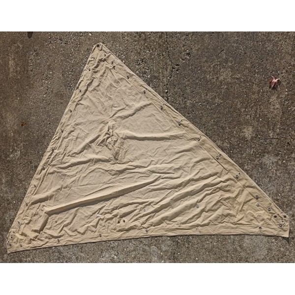 Tente poncho triangulaire...