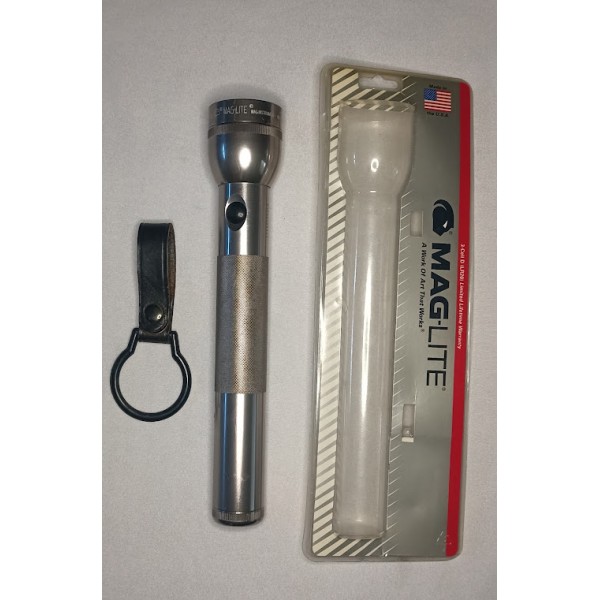 Lampe MAG-LITE USA 3 piles...