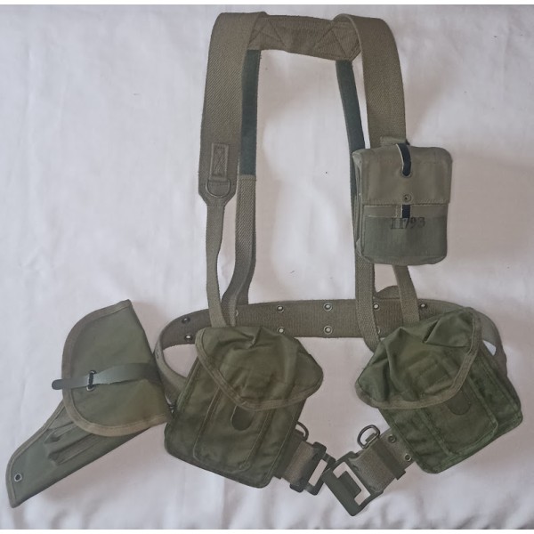 Equipement FAMAS soldat...