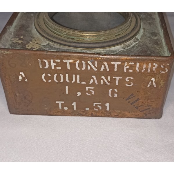 Boite vide en métal pour détonateurs Génie 1951 guerre Indo