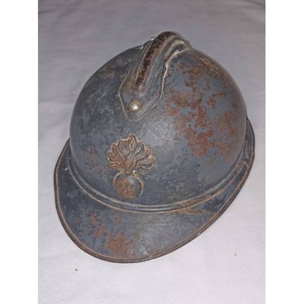 Casque Adrian modèle 1915...